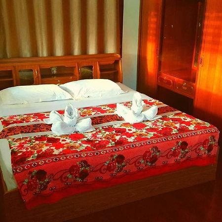 Emmanuel Guesthouse Prachuap Khiri Khan Extérieur photo
