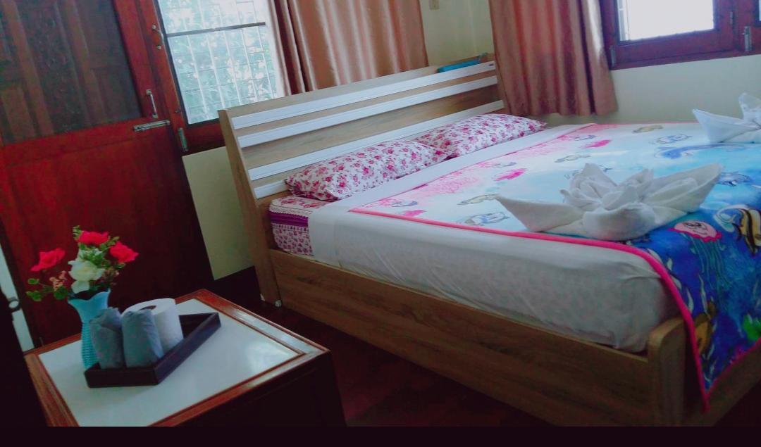 Emmanuel Guesthouse Prachuap Khiri Khan Extérieur photo