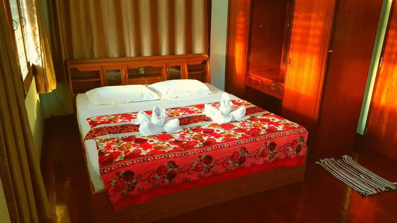 Emmanuel Guesthouse Prachuap Khiri Khan Extérieur photo
